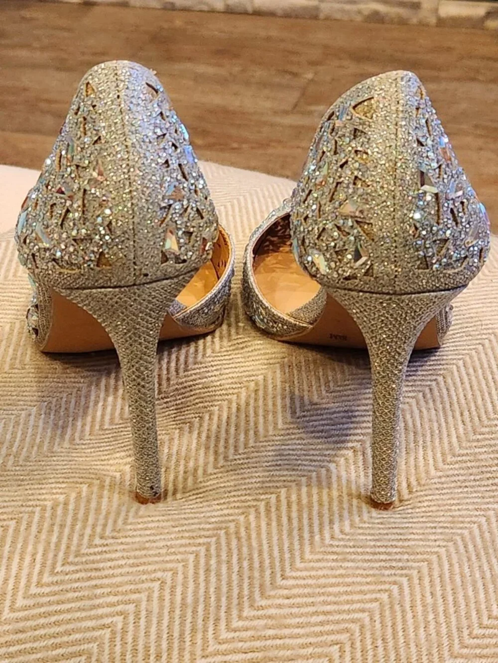 INC International Concepts Kenjay Heels Silver Shiny BRIDAL WEDDING - Picture 5 of 8